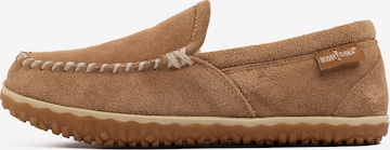 Minnetonka Moccasin 'Tempe' in Brown: front