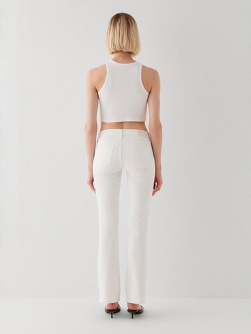 Mavi Bootcut Jeans 'Bella' in Weiß