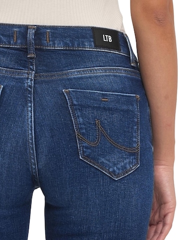 Bootcut Jean LTB Jeans en bleu