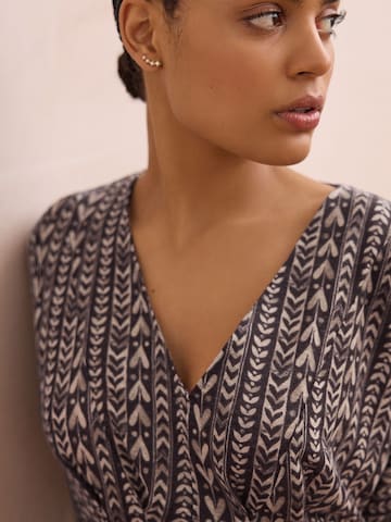 Next Kleid in Beige