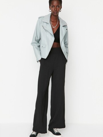 Trendyol Wide leg Bandplooibroek in Zwart: voorkant