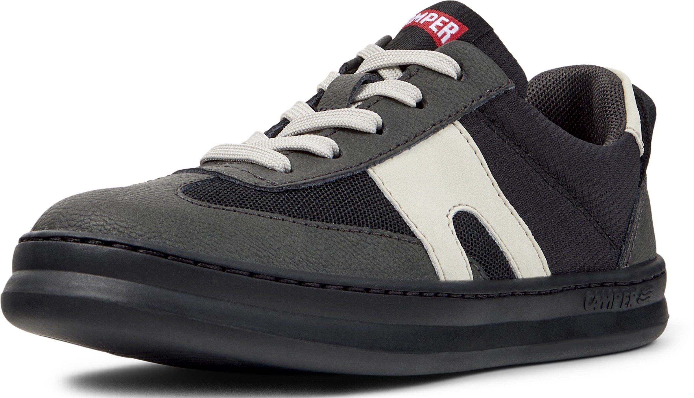 Sneaker 'Runner Four' di CAMPER in nero: frontale