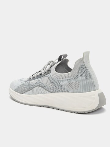 Baskets basses Pull&Bear en gris