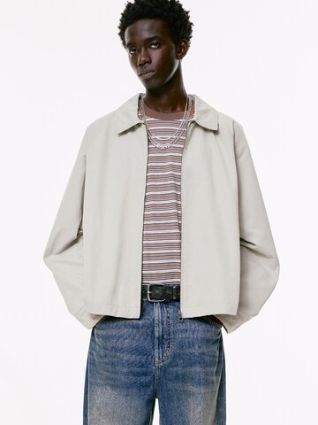 Veste mi-saison Pull&Bear en gris : devant