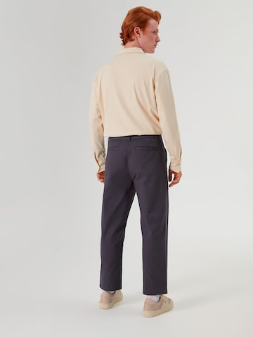 regular Pantaloni 'Leo' di ABOUT YOU x Swalina&Linus in grigio