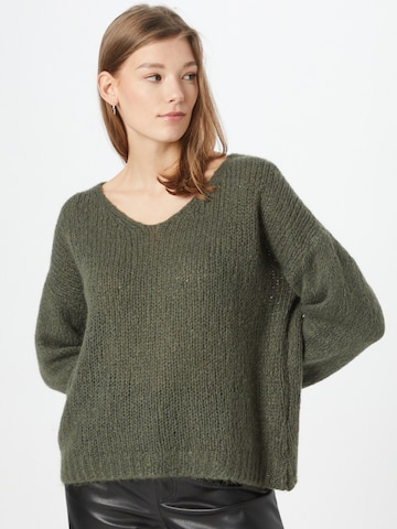 ZABAIONE Sweater 'Vera' in Green: front