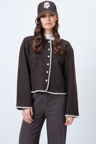 Trend Alaçatı Stili Knit Cardigan in Brown: front