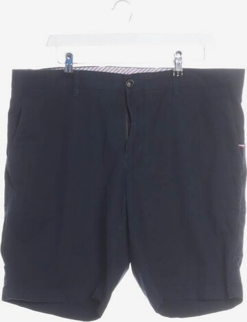 TOMMY HILFIGER Shorts in 38 in Blue: front