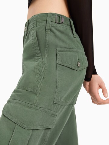 BershkaWide Leg/ Široke nogavice Cargo hlače - zelena boja