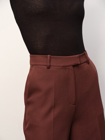 RÆRE by Lorena Rae - Loosefit Pantalón de pinzas 'Elektra' en marrón