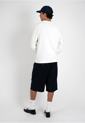 T-Shirt 'Terrace' Prohibited en blanc
