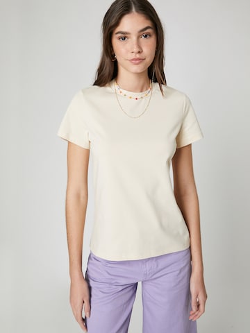 florence by mills exclusive for ABOUT YOU Shirt 'Cherry Pick' in Beige: voorkant