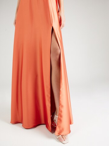 Unique - Vestido de noche en naranja