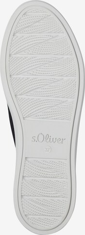 s.Oliver Trampki slip on w kolorze czarny