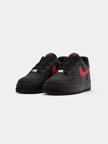 Baskets basses 'AIR FORCE 1 '07 LV8' Nike Sportswear en noir