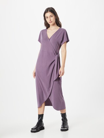 Robe Monki en violet : devant