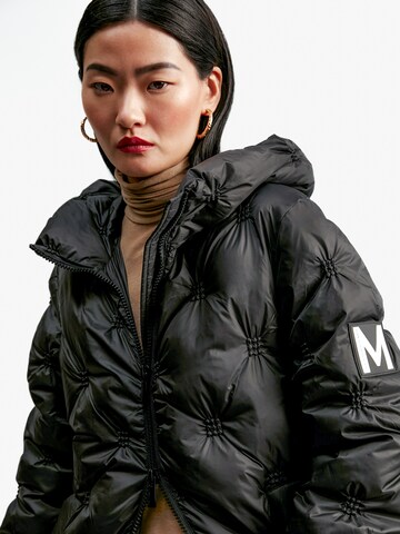 Lola Casademunt - Abrigo de invierno en negro
