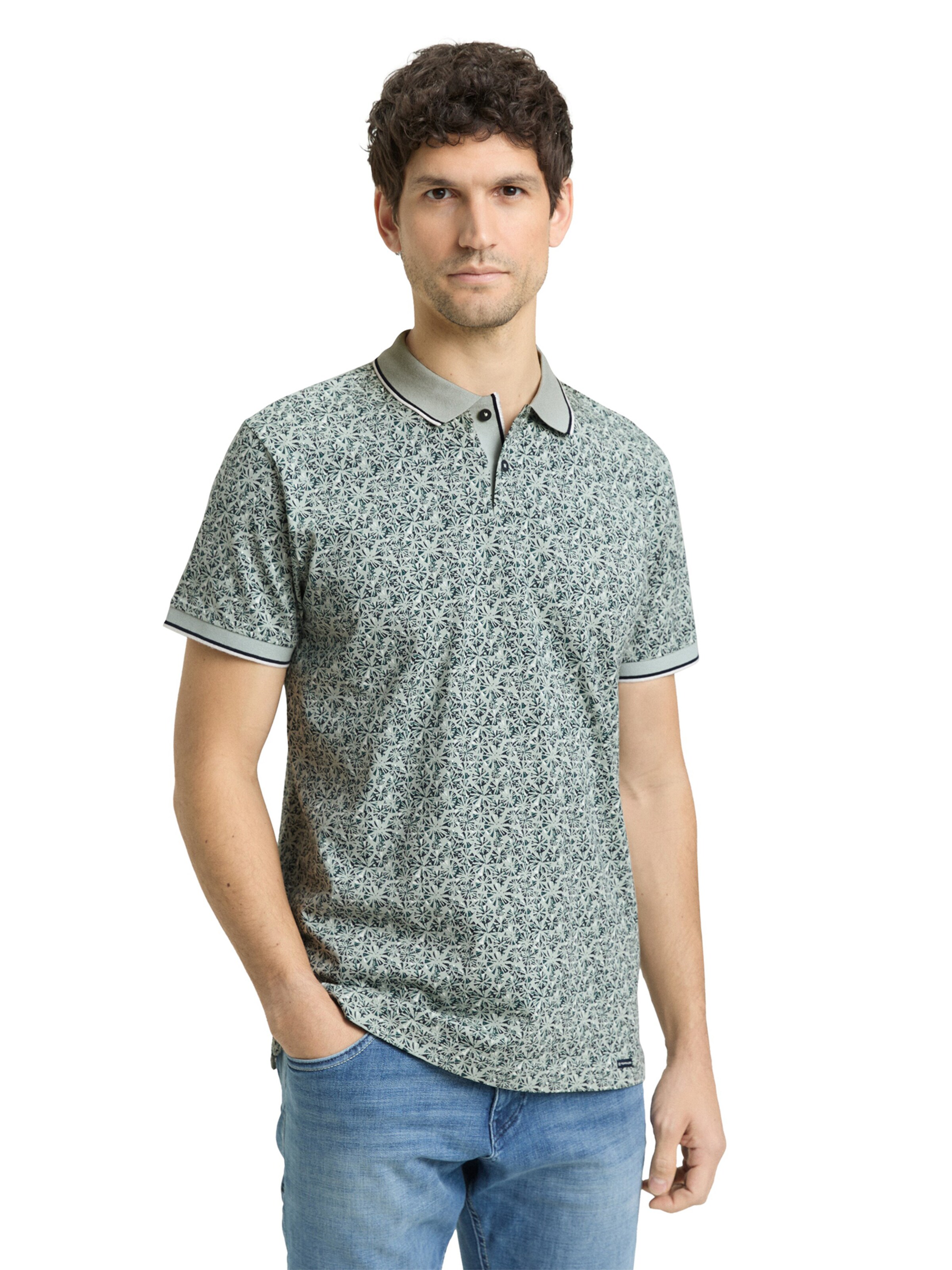 Tricou de la TOM TAILOR pe verde: față