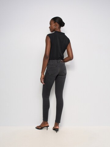 Salsa Jeans Skinny Jeans 'Wonder' in Schwarz