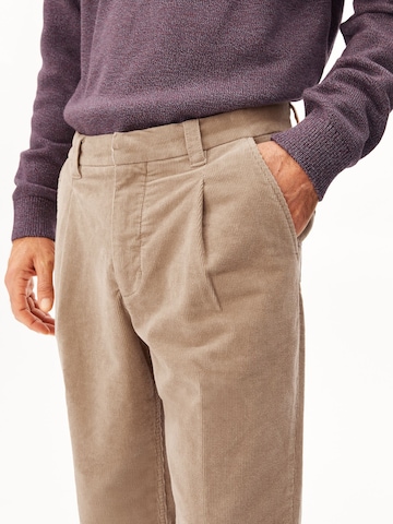 Regular Pantalon à pince 'Taamir' ARMEDANGELS en beige