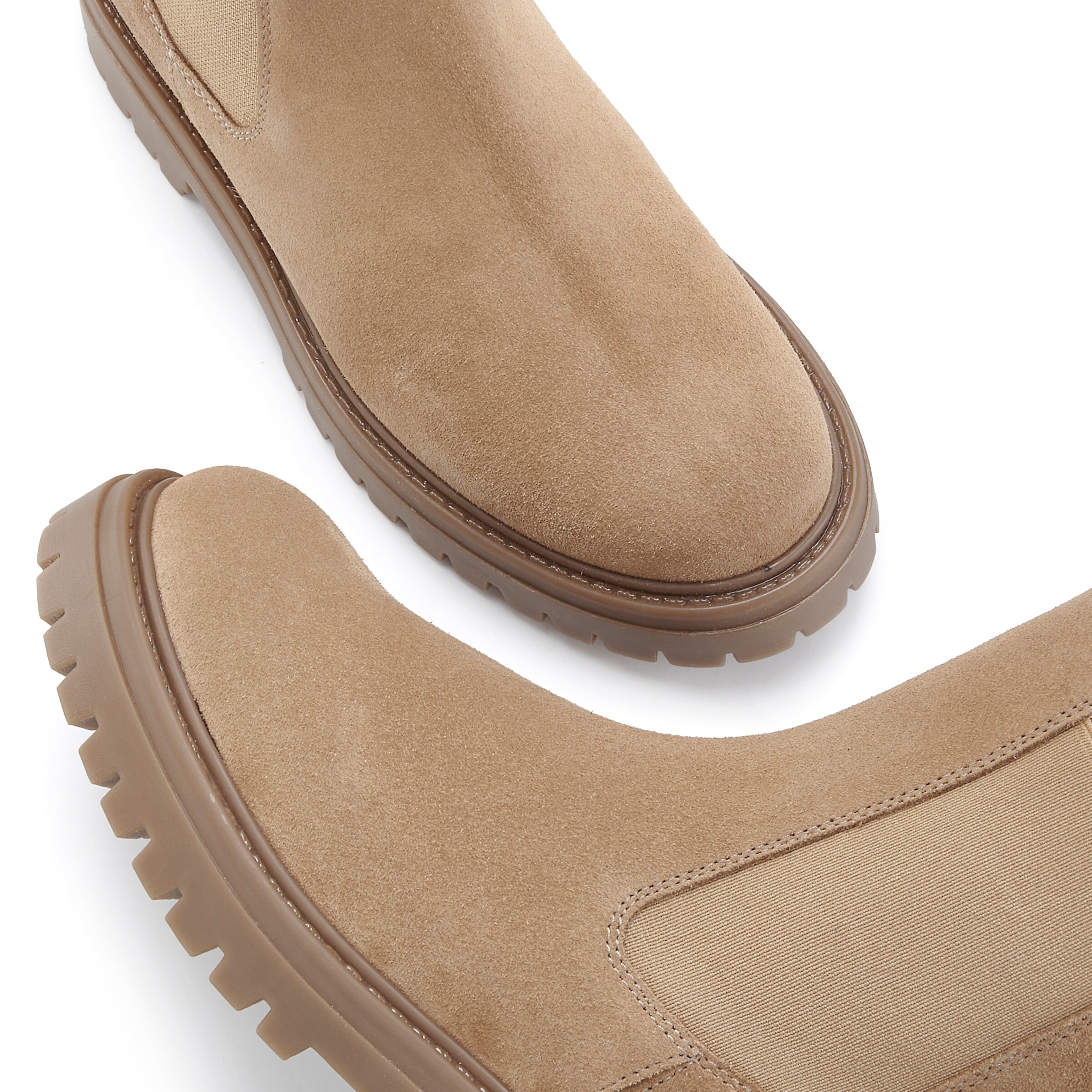 Elbsand Chelsea Boots in Brown