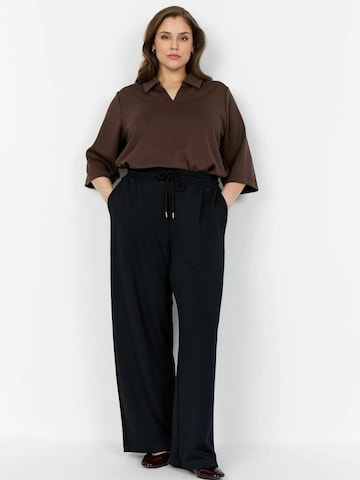 Wasabi Concept Regular Trousers ' WA-SEBINA 80 ' in Black: front