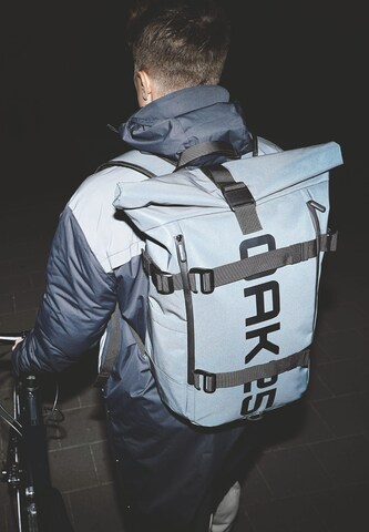 OAK25 Backpack 'LumoSense Rolltop' in Black: front
