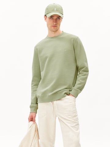 ARMEDANGELS Sweater in Green: front