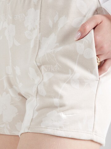 Nike Sportswear Regular Trousers in White