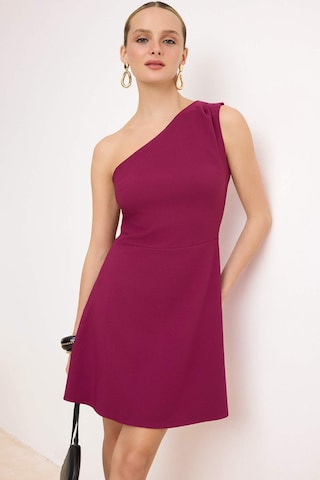 Trendyol - Vestido em roxo: frente