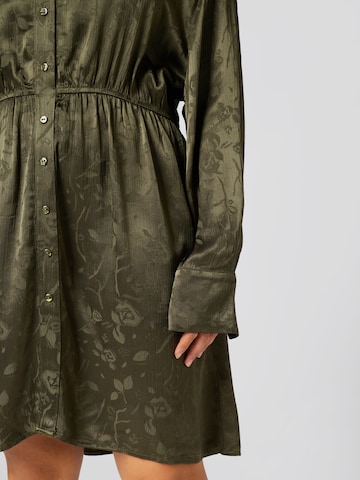 Robe-chemise 'Mona' A LOT LESS en vert