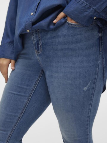 Skinny Jean 'ONLFLASH' Vero Moda Curve en bleu