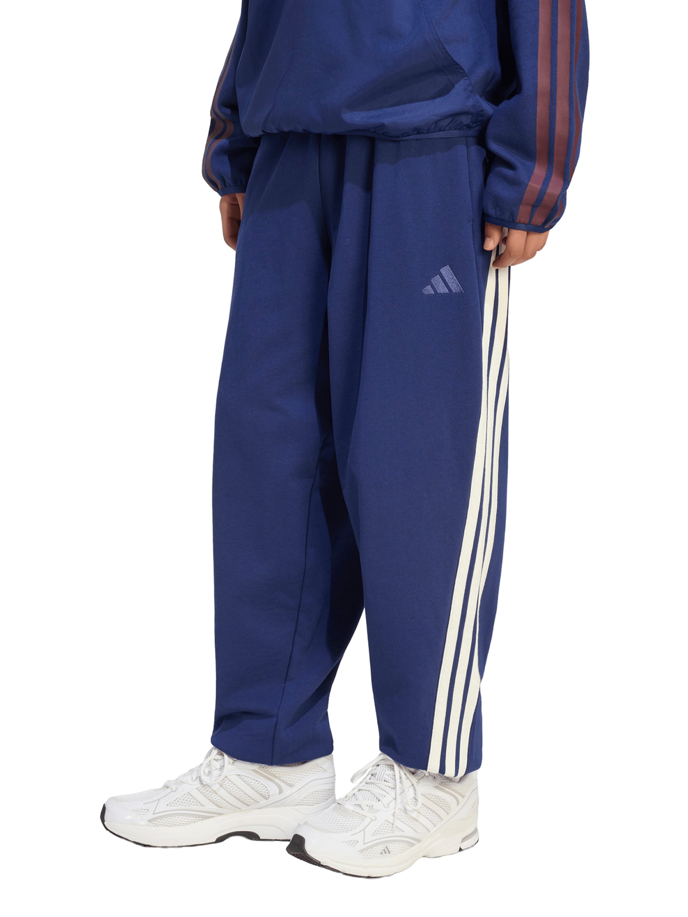 ADIDAS SPORTSWEAR Loosefit Παντελόνι φόρμας 'AK' σε μπλε: μπροστά