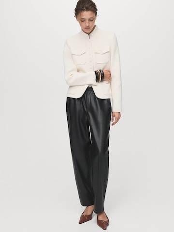 Largi Pantaloni 'APPLE' de la MANGO pe negru