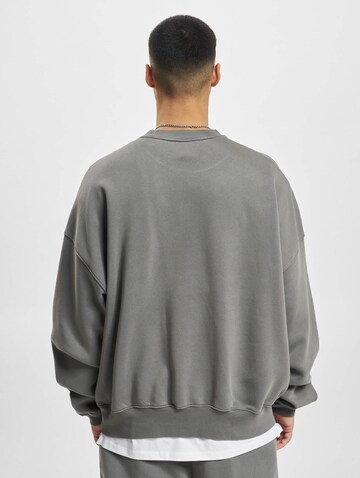 Sweat-shirt DEF en gris