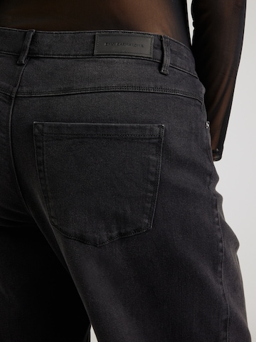 Wide Leg Jean 'CARSnow' ONLY Carmakoma en noir