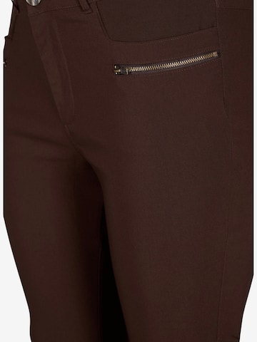 Zizzi Skinny Spodnie 'JEVA' w kolorze brązowy