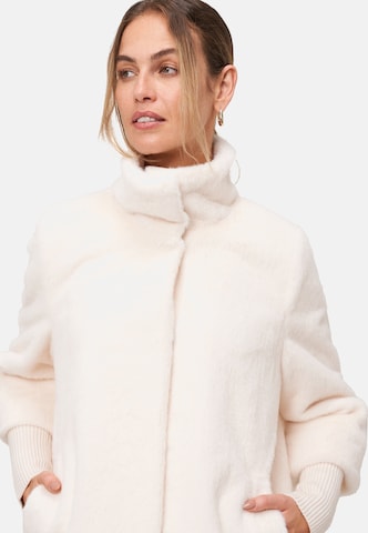 zero Between-season jacket in White