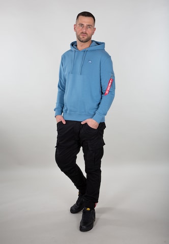 ALPHA INDUSTRIES Sweatshirt in Blauw