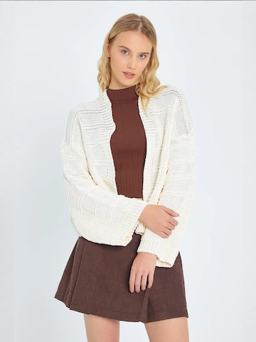 Cardigan 'Strickjacken' MixRay en beige : devant