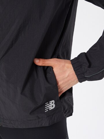 new balance Sportjacke in Schwarz