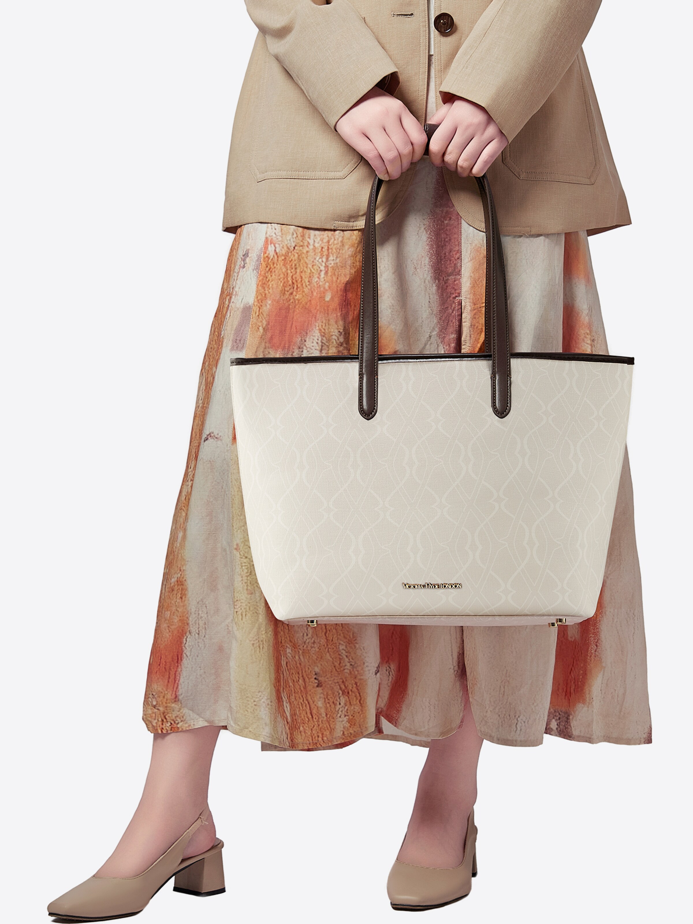 Victoria Hyde Handtas ' Yoana  ' in Beige: voorkant
