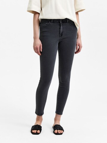 Skinny Jeans 'SOPHIA' de la SELECTED FEMME pe gri: față