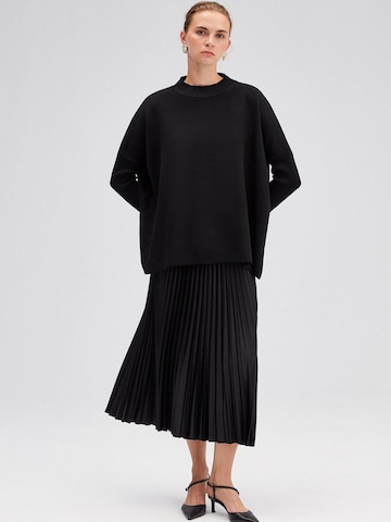 Pullover 'Drop Shoulder Knit Tunic' di Touché Privé in nero