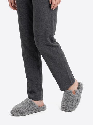 Youecci Slippers in Grey