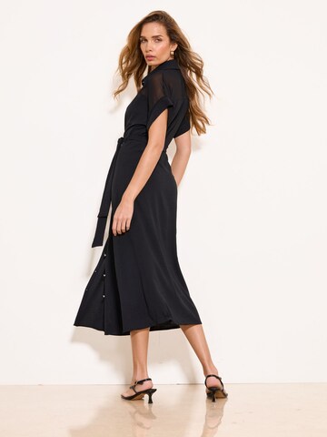 Lipsy - Vestidos camiseiros em preto