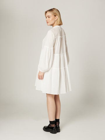 Guido Maria Kretschmer Women Shirt dress 'Aurelia' in White: back