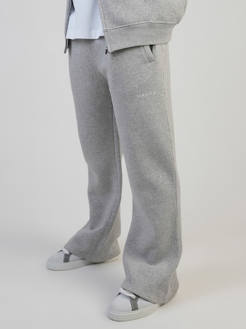 évasé Pantalon de sport SikSilk en gris