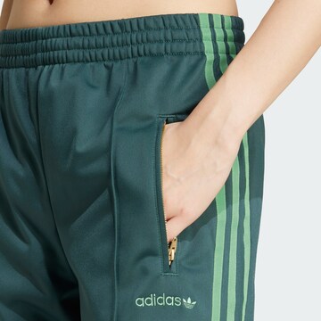 Loosefit Pantalon 'Firebird' ADIDAS ORIGINALS en vert