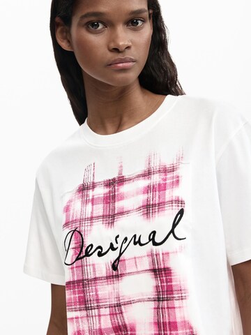 Tricou de la Desigual pe alb